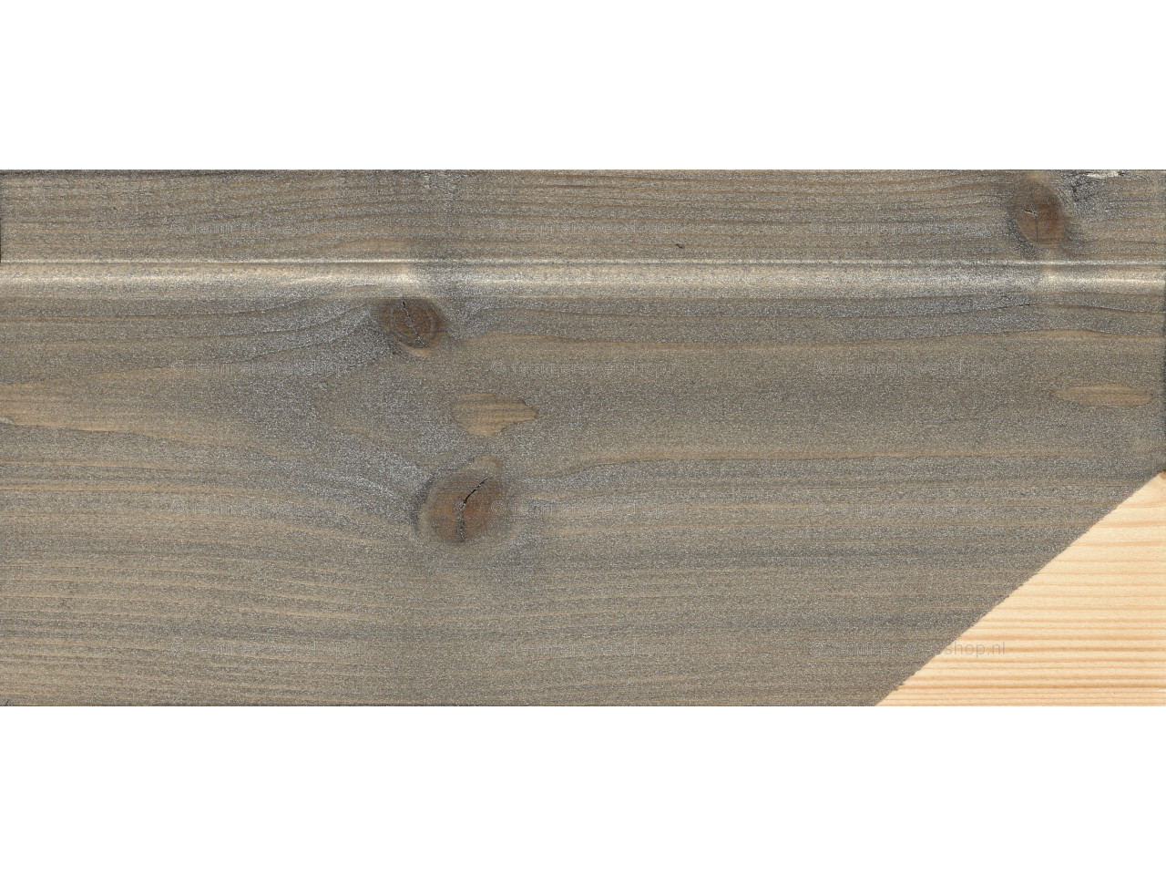 Houten plankje behandeld met Induline LW-717 Grey-Protect in salie