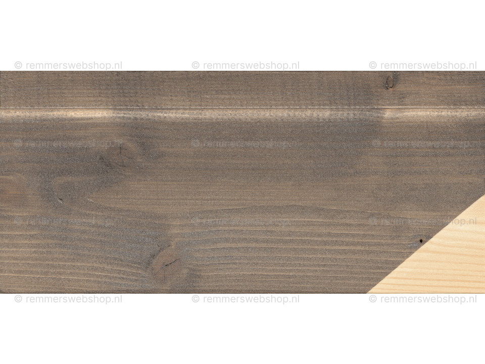 Houten plankje behandeld met Induline LW-717 Grey-Protect in kwartsgrijs